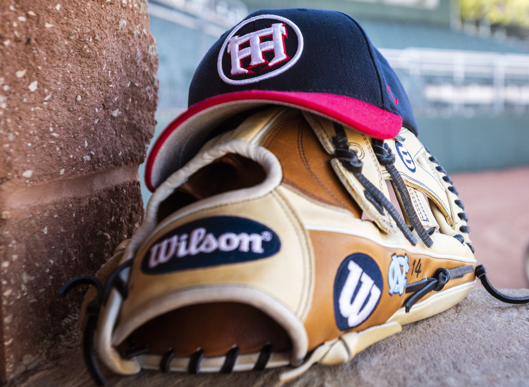 HiToms